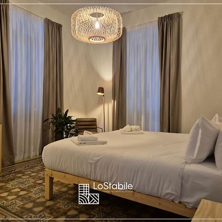 Lostabile Guesthouse & Coworking Bari Exteriör bild