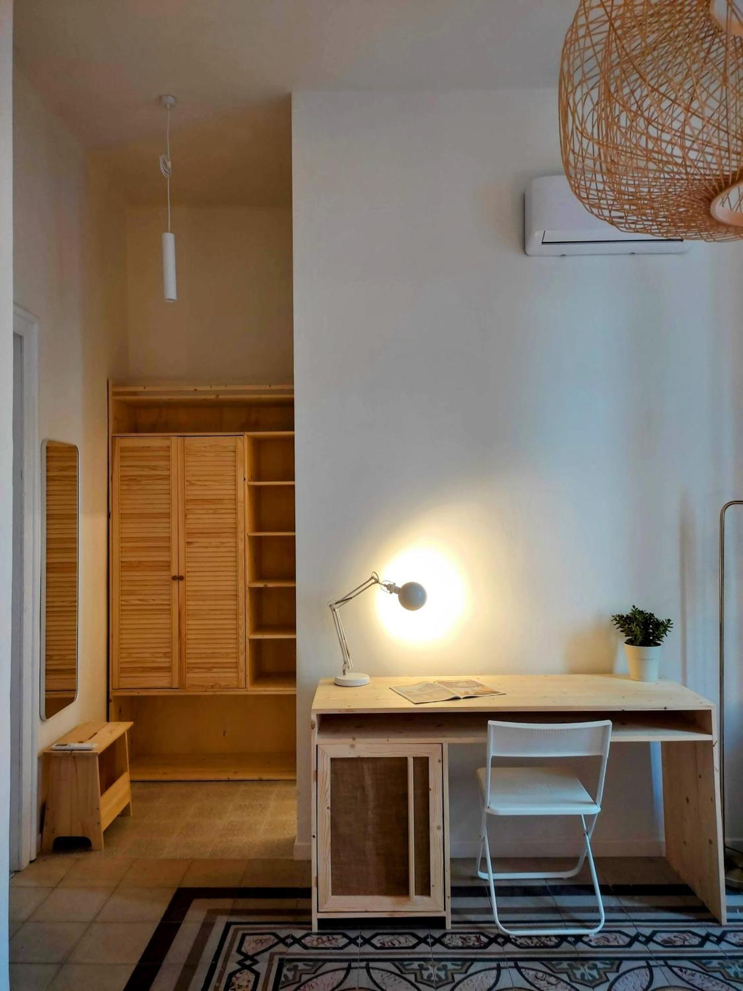 Lostabile Guesthouse & Coworking Bari Exteriör bild