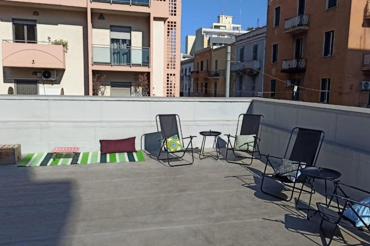 Lostabile Guesthouse & Coworking Bari Exteriör bild