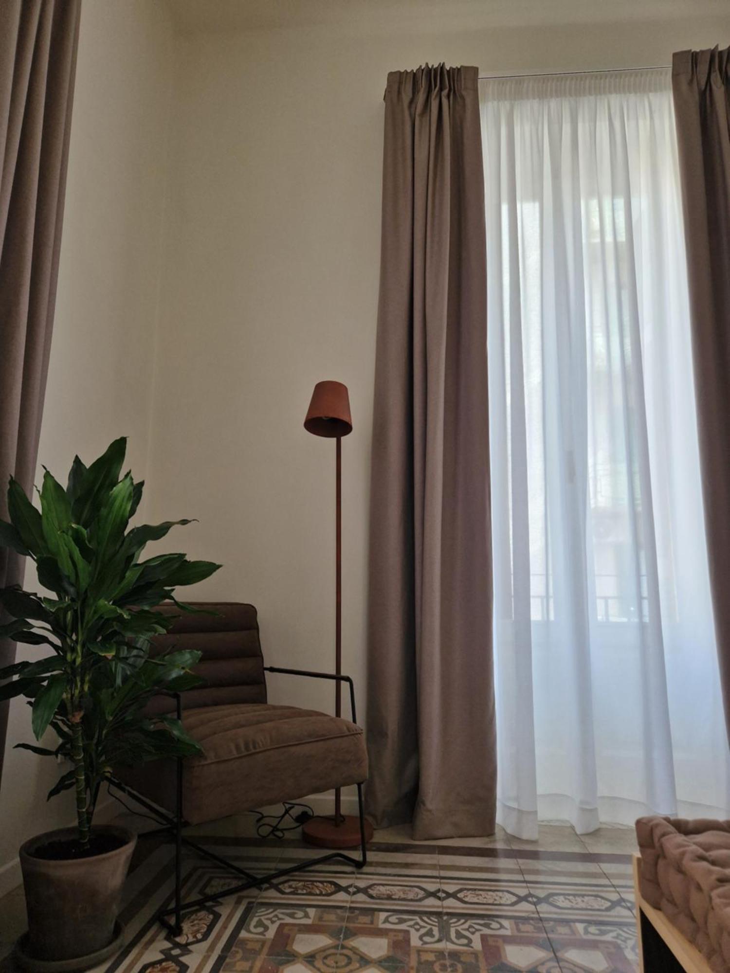 Lostabile Guesthouse & Coworking Bari Exteriör bild