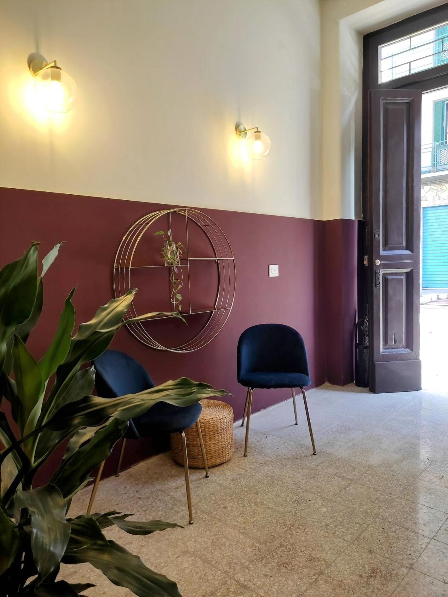Lostabile Guesthouse & Coworking Bari Exteriör bild