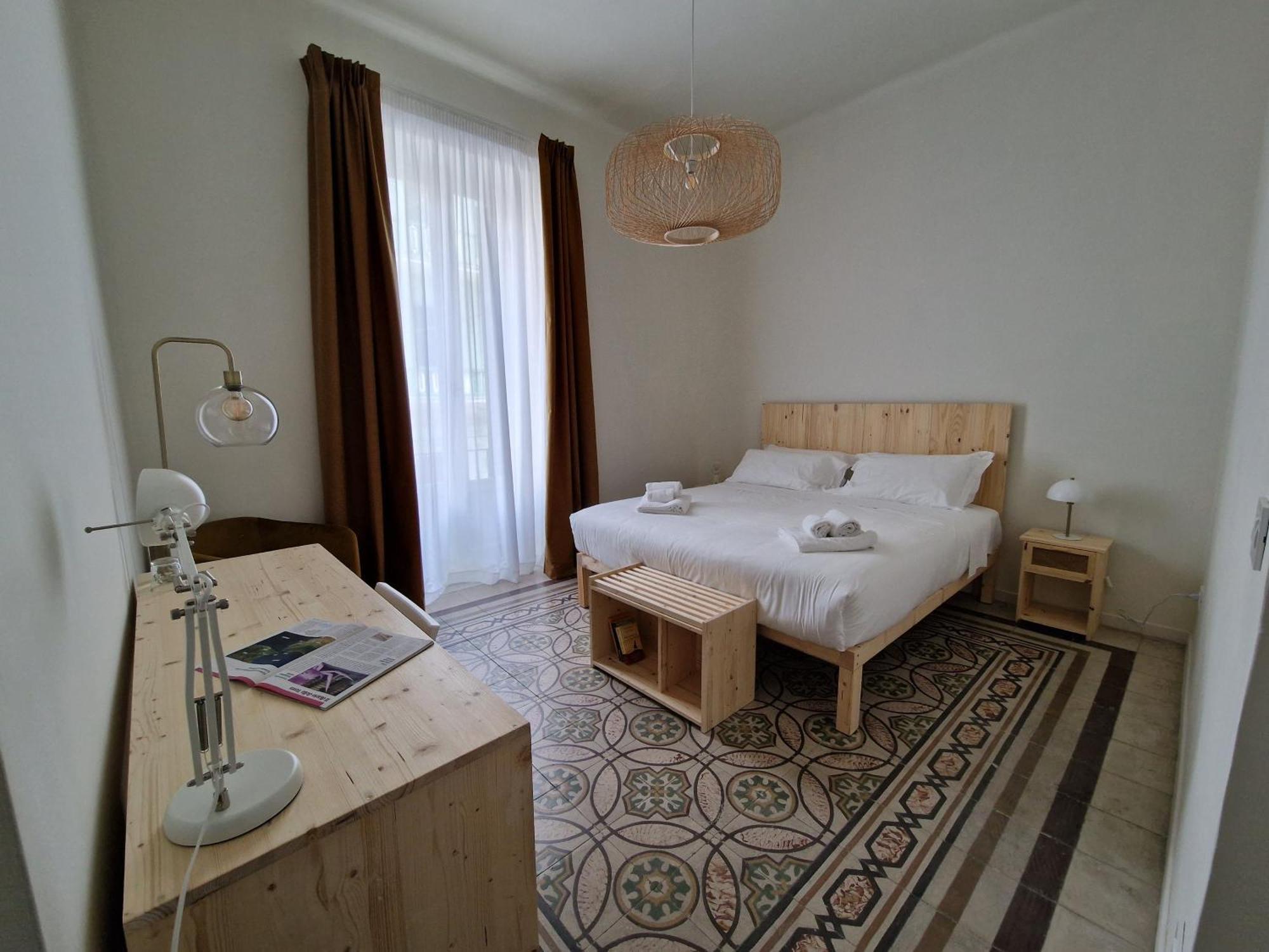 Lostabile Guesthouse & Coworking Bari Exteriör bild
